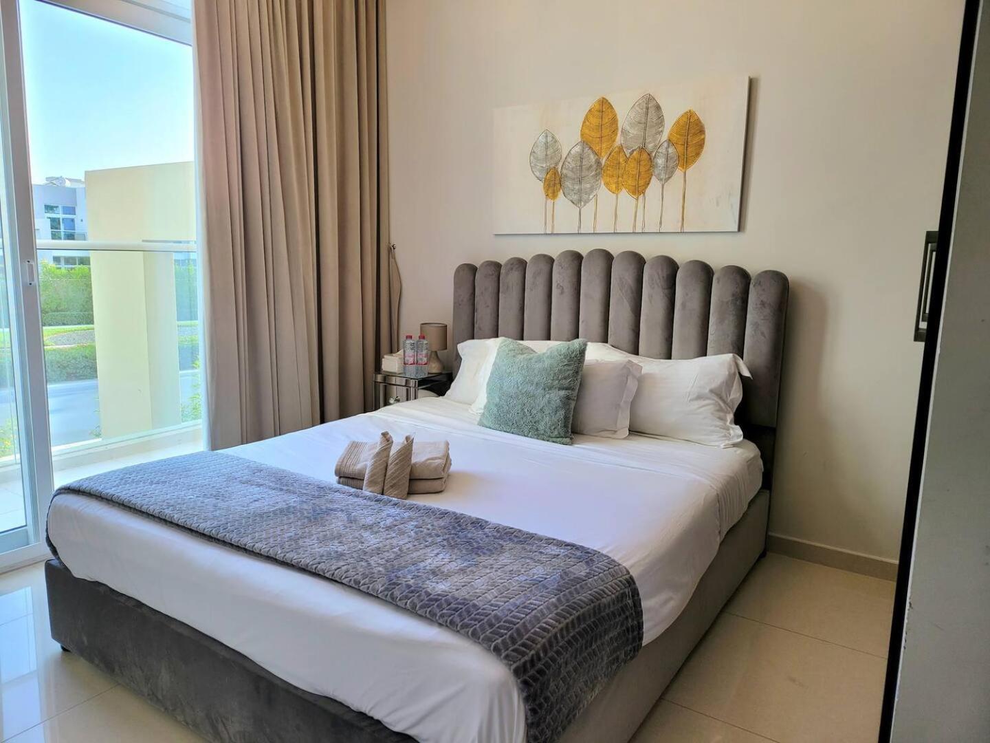 Villa Victoria Damac Hills 2 Family Retreat With Waterpark And Petting Farm Dubai Exterior photo